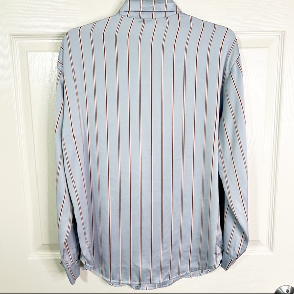 Hello Nite! Revolve Satin Pinstripe Long Sleeve Button Down Pajama Top Size S - Picture 3 of 7